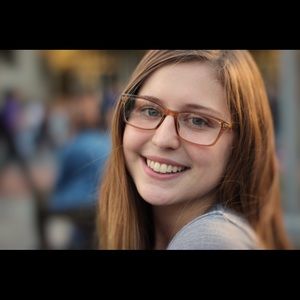 Meet your Posher, Julia